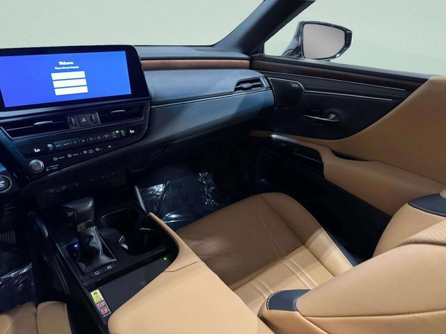 Used 2023 Lexus ES 300h w/ Accessory Package (Z1) FWD image 11