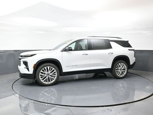 New 2026 Chevrolet Traverse LT image 7