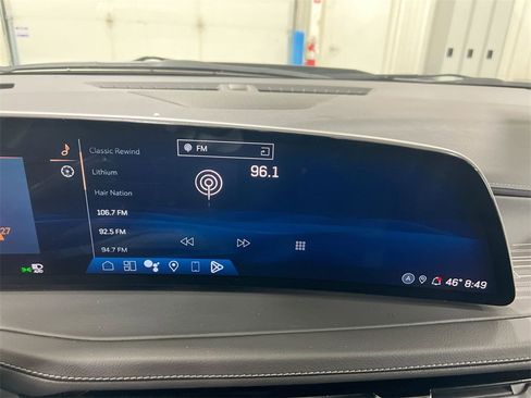 Used 2024 Cadillac XT4 Premium Luxury image 14