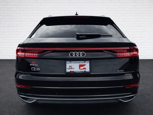 Used 2021 Audi Q8 Premium Plus w/ Premium Plus Package AWD/4WD image 5