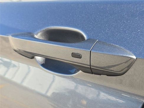 Used 2025 Volkswagen Jetta SEL image 8