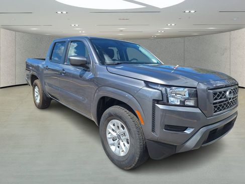 Used 2024 Nissan Frontier SV image 7