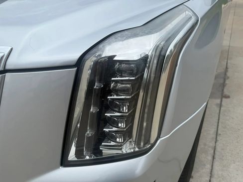 Used 2016 Cadillac Escalade Platinum AWD/4WD image 71
