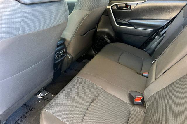 Certified 2023 Toyota RAV4 LE AWD/4WD image 4