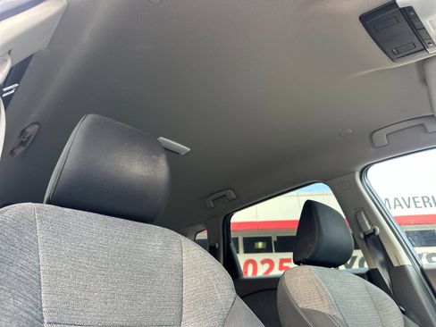 Used 2023 Nissan Rogue SV image 16