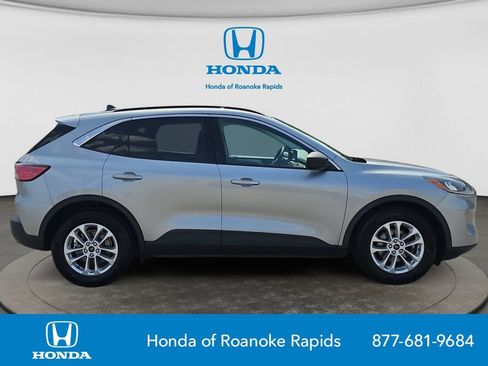Used 2022 Ford Escape SE w/ Convenience Package FWD image 6