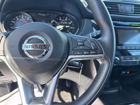 Used 2018 Nissan Rogue Sport S w/ S Appearance Package AWD/4WD image 16