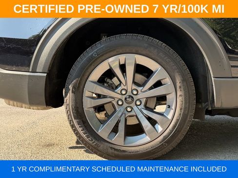 Used 2023 Ford Explorer XLT w/ Equipment Group 202A AWD/4WD image 11