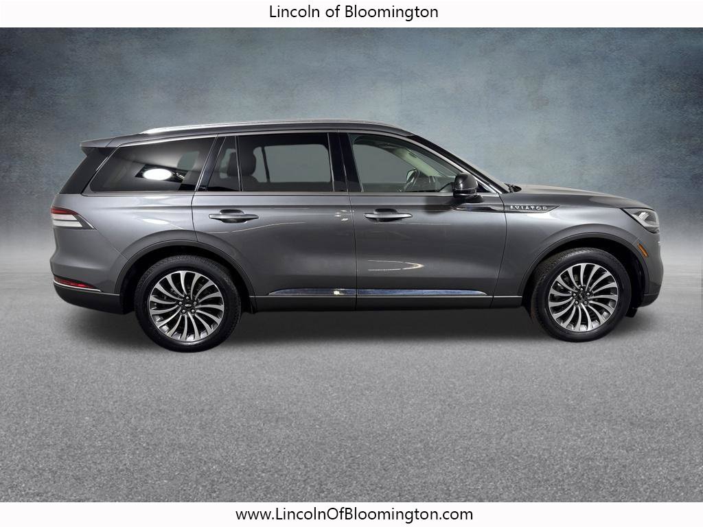 Used 2024 Lincoln Aviator Reserve w/ Elements Package Plus AWD/4WD image 7