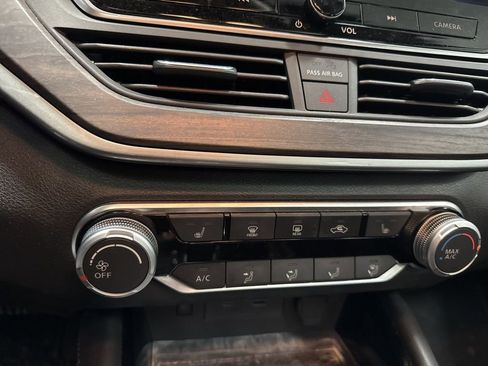 Certified 2023 Nissan Altima 2.5 SV w/ SV Premium Package image 11