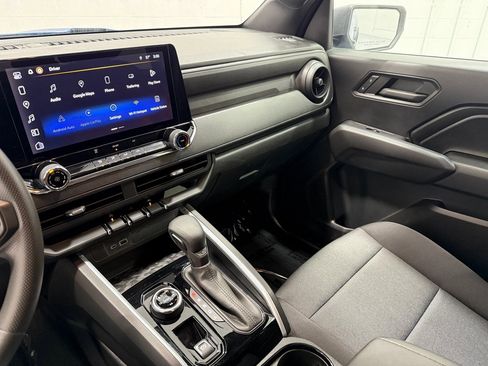 Used 2023 Chevrolet Colorado Trail Boss w/ Advanced Trailering Package image 12