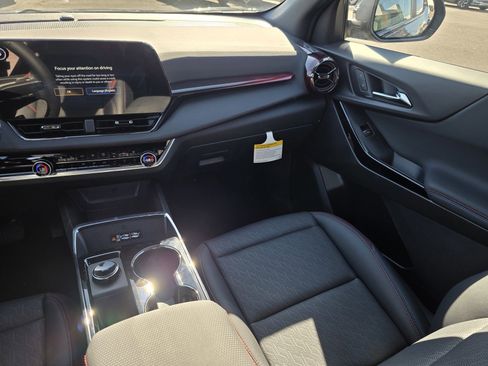 New 2026 Chevrolet Equinox RS w/ Convenience Package III image 18