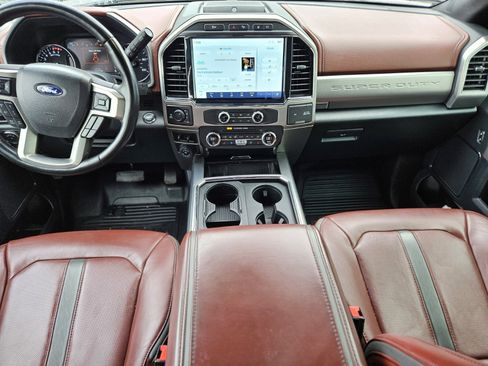 Certified 2022 Ford F250 Platinum w/ FX4 Off-Road Package image 16