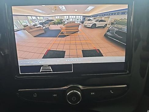 Used 2023 Chevrolet Traverse LS AWD/4WD image 23