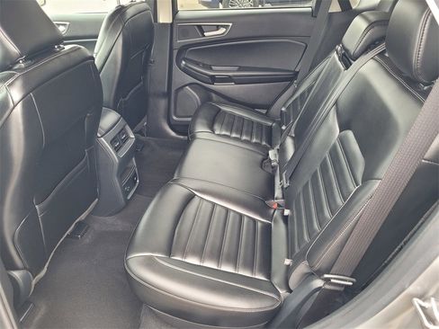 Used 2022 Ford Edge SEL w/ Convenience Package image 8
