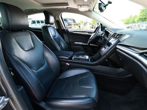 Used 2018 Ford Fusion Titanium FWD image 29