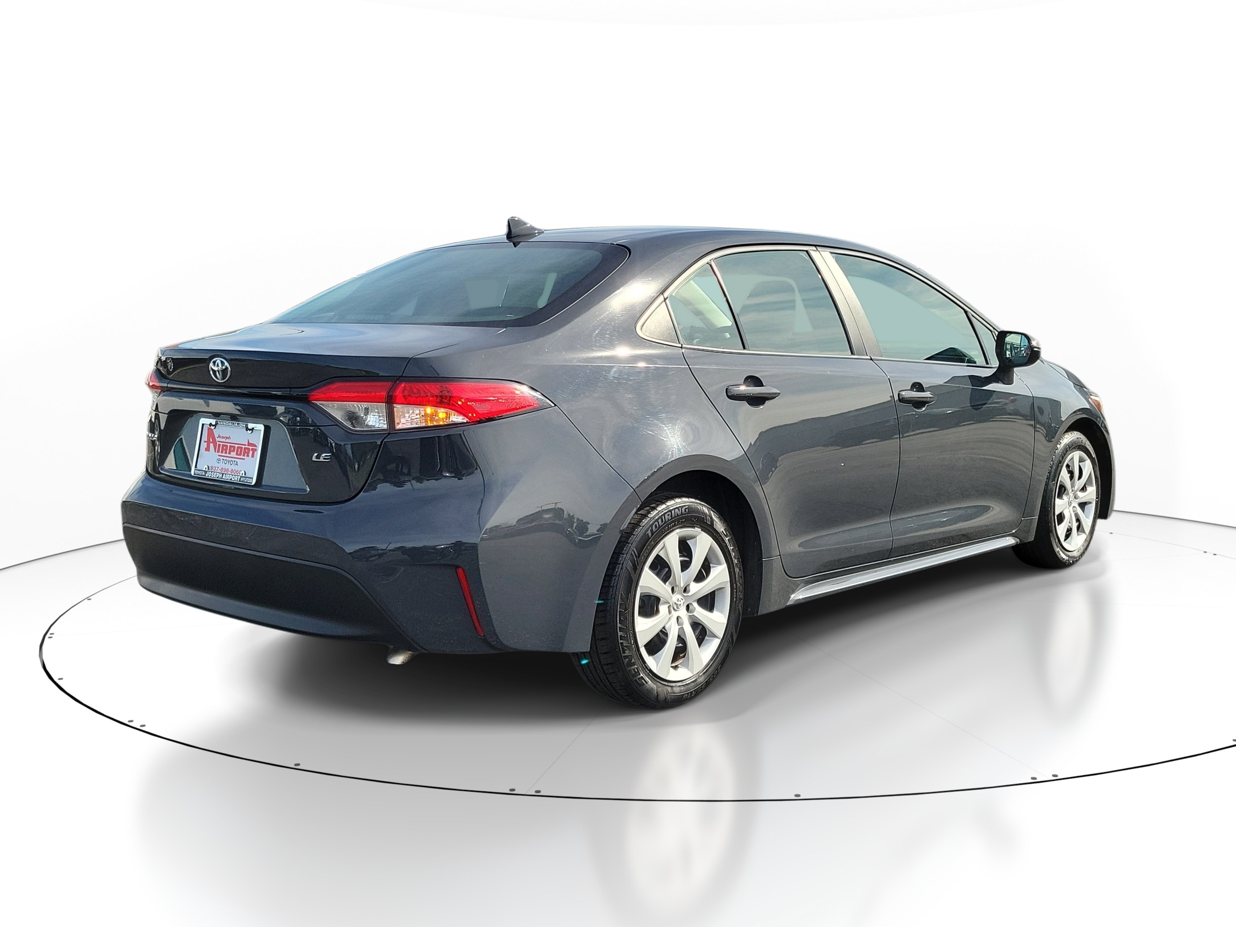 Used 2024 Toyota Corolla LE FWD image 4