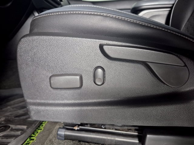 Used 2018 Chevrolet Colorado Z71 RWD image 17