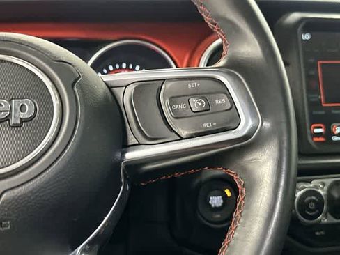 Used 2021 Jeep Gladiator Rubicon AWD/4WD image 18