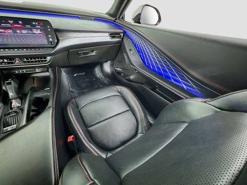 Used 2025 Dodge Charger Daytona R/T w/ Plus Group AWD/4WD image 16