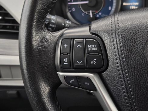 Certified 2020 Toyota Sienna XLE FWD image 21