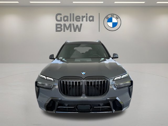 Certified 2026 BMW X7 xDrive40i w/ M Sport Package AWD/4WD image 3
