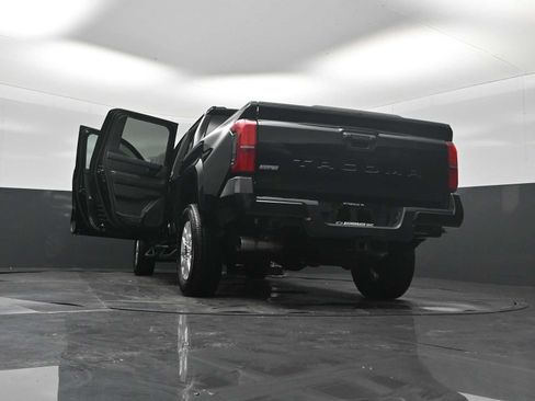 Used 2025 Toyota Tacoma SR5 RWD image 31