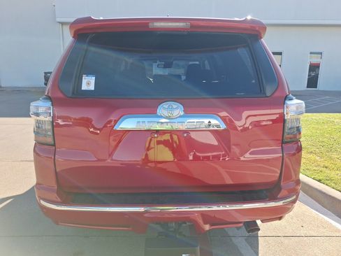 Used 2020 Toyota 4Runner Limited image 5