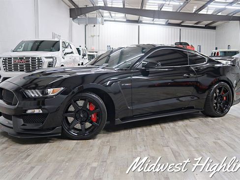 Used 2017 Ford Mustang Shelby GT350 RWD image 5
