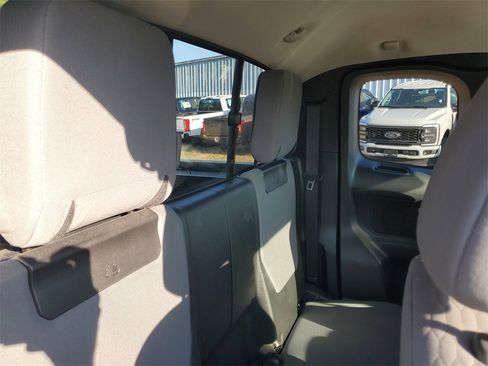 Used 2019 Toyota Tacoma SR5 image 29