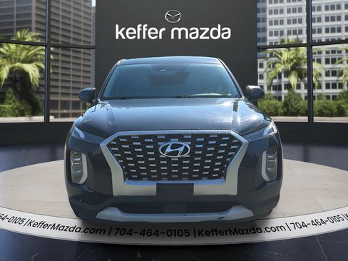 Used 2021 Hyundai Palisade SE AWD/4WD image 2