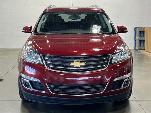 Used 2016 Chevrolet Traverse LT w/ Style and Technology Package image 8