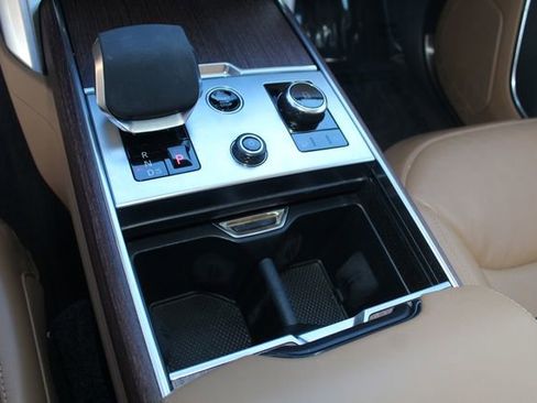 Used 2023 Land Rover Range Rover SE image 15