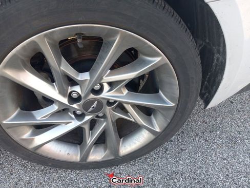 Used 2022 Genesis G70 2.0T image 11