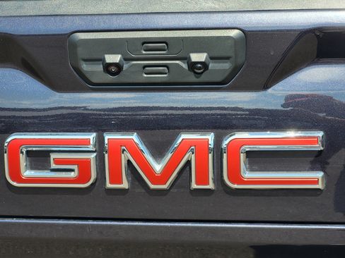 Used 2023 GMC Sierra 1500 Denali w/ Denali Reserve Package AWD/4WD image 11