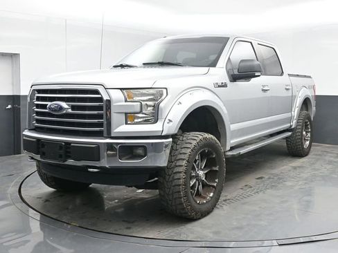 Used 2015 Ford F150 XLT w/ Equipment Group 301A Mid AWD/4WD image 5