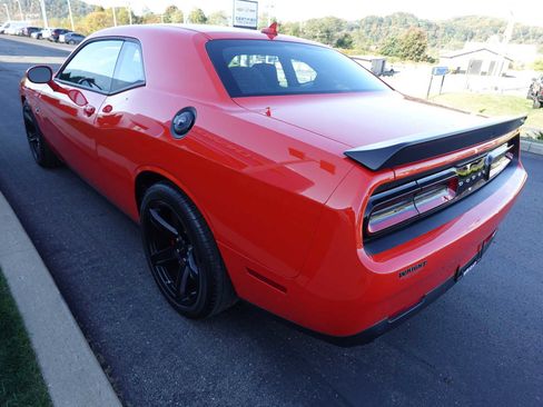 Used 2022 Dodge Challenger SRT Hellcat image 5