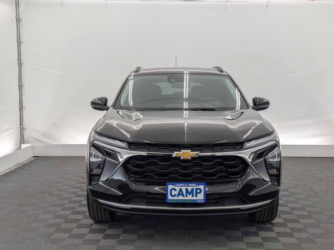 New 2026 Chevrolet Trax LT w/ Driver Confidence Package FWD image 9