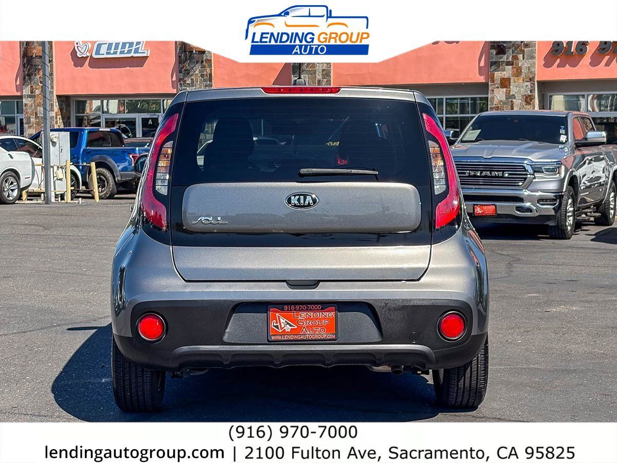 Used 2017 Kia Soul FWD image 3