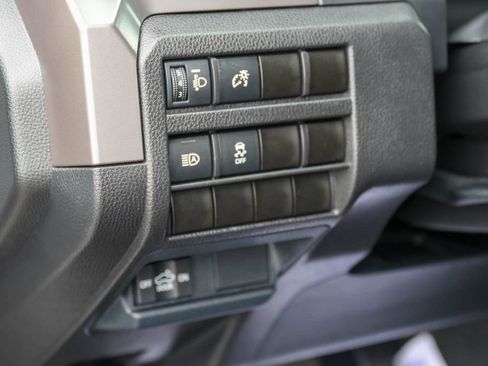 Used 2024 Toyota Tacoma SR5 AWD/4WD image 5