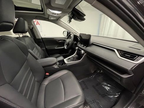 Certified 2024 Toyota RAV4 XLE Premium image 8