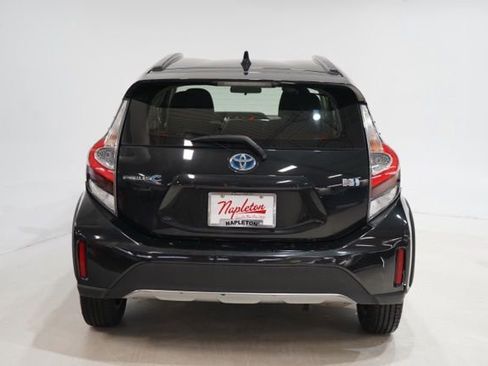 Used 2019 Toyota Prius C L image 7