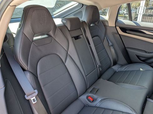 New 2026 Porsche Panamera image 24