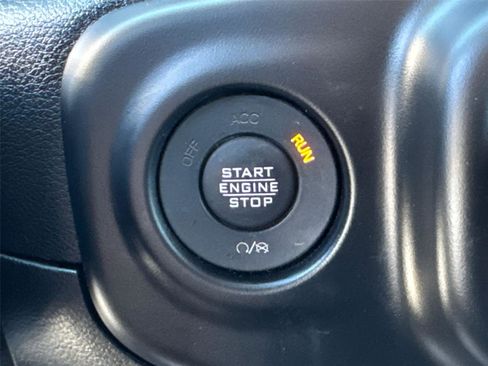 Used 2021 Jeep Wrangler Sport S image 31