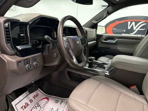 Used 2025 Chevrolet Silverado 1500 LTZ AWD/4WD image 11