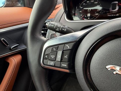 Used 2022 Jaguar F-TYPE Coupe RWD image 11