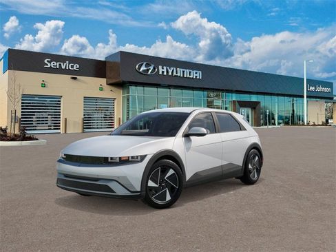 New 2026 Hyundai Ioniq 5 SEL image 1