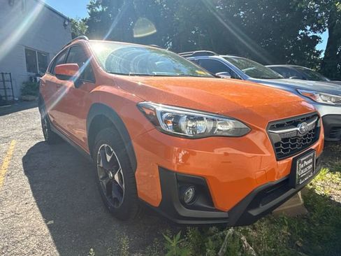 Used 2018 Subaru Crosstrek 2.0i Premium w/ Eyesight System AWD/4WD image 3
