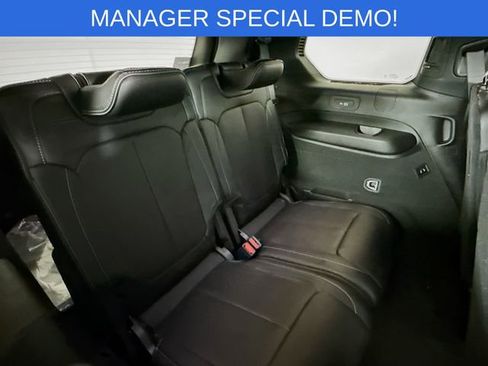 New 2025 Jeep Grand Cherokee L Overland w/ Luxury Tech Group IV AWD/4WD image 27