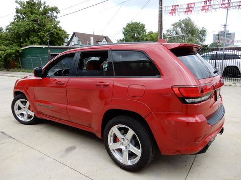 Used 2017 Jeep Grand Cherokee SRT AWD/4WD image 7